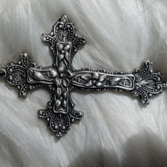 GOLDN THINGS PEWTER CROSS NECKLACE WITH 11" SILVER CHAIN - Picture 2 of 3